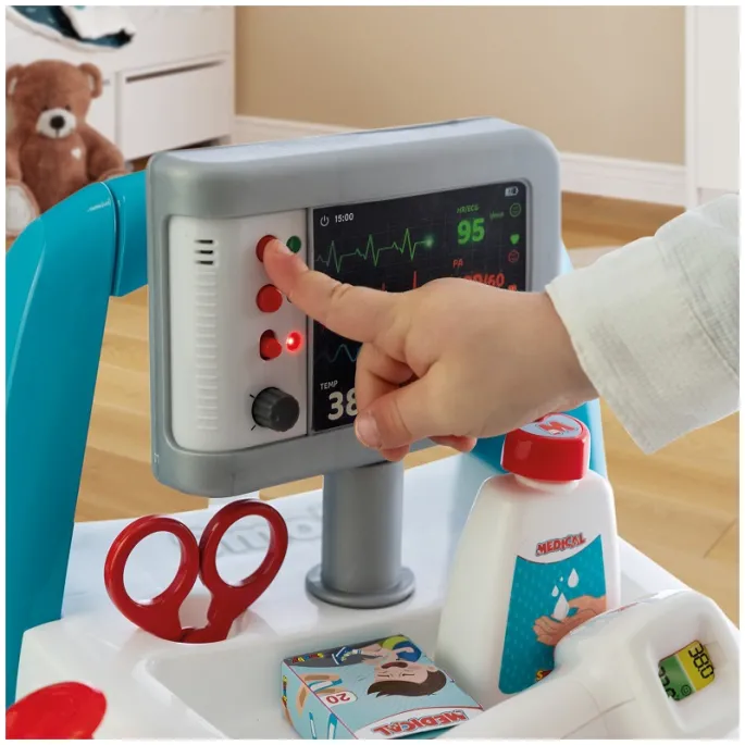 Zestaw medyczny dla dzieci z różnymi akcesoriami