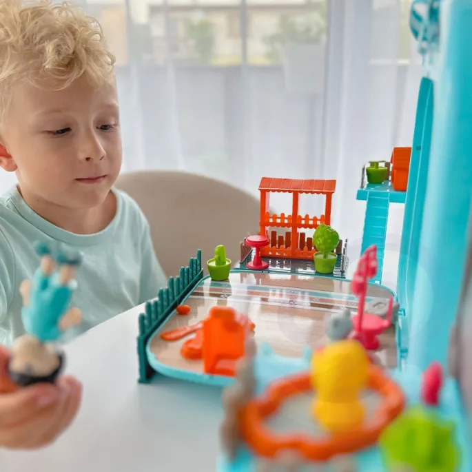 Kolorowe akcesoria do pielęgnacji zwierząt