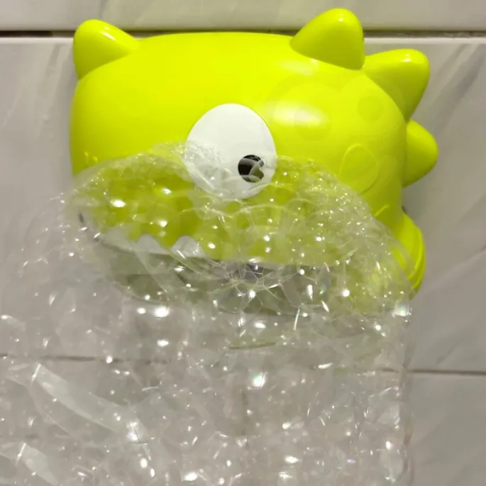 Zabawka do kąpieli z efektem dźwiękowym i wodoodporna.