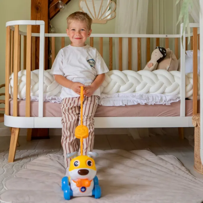 Edukacyjna zabawka rozwijająca koordynację i zmysły.