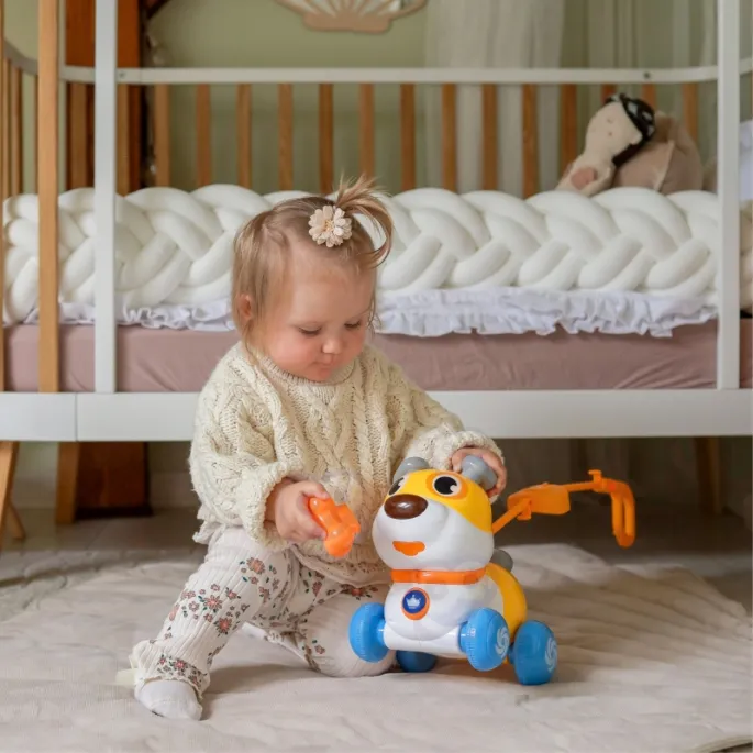 Piesek-pochłaniacz wesołości 360° dla małych odkrywców.