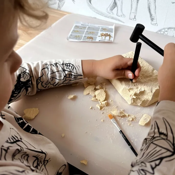 Edukująca zabawa z wykopaliskami