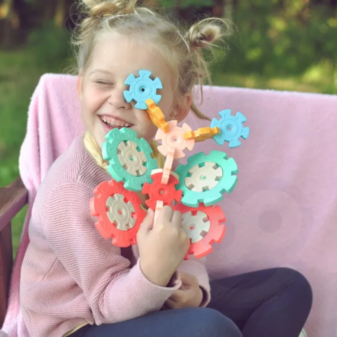 Śnieżynki 120 elementów - idealna zabawa dla małych budowniczych