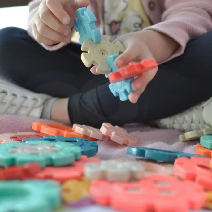 Klocki konstrukcyjne - rozwijają zdolności manualne dzieci