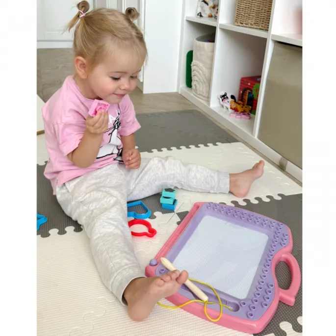 Kolorowa tablica z magnesem dla małych artystów