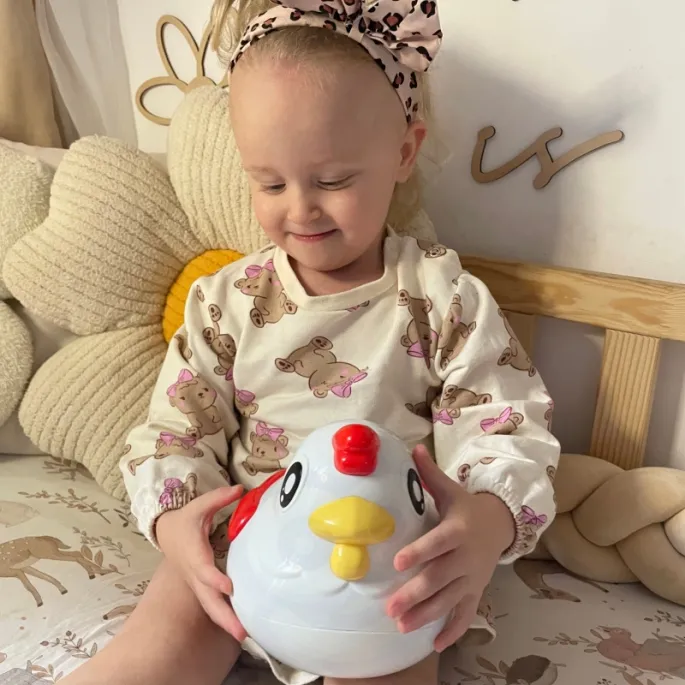 Zestaw jajek o unikalnych kształtach i kolorach dla maluchów.