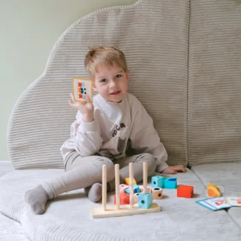 Pastelowa zabawka do rozwijania umiejętności manualnych