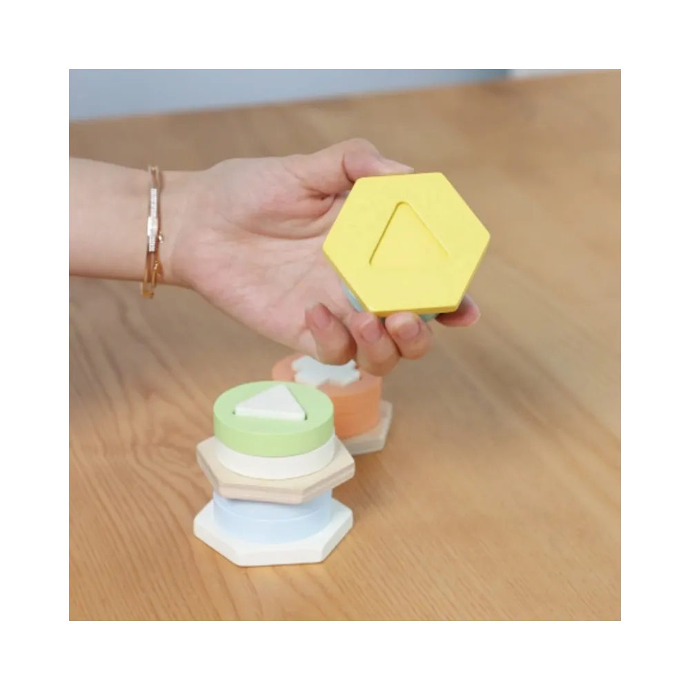 Kolorowa wieża edukacyjna