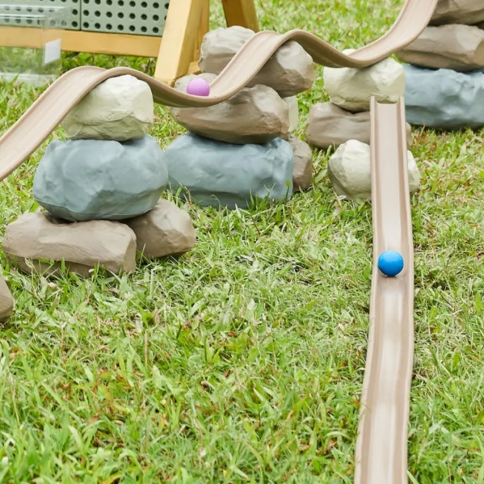 Idealny zestaw do zabawy zarówno w domu, jak i na zewnątrz.