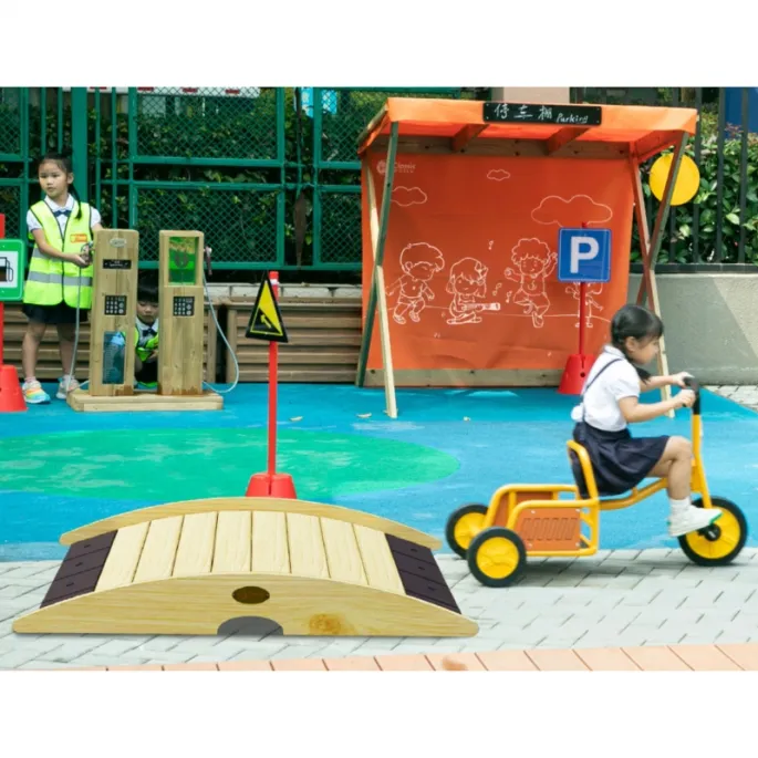 Solidne znaki drogowe idealne do zabawy na zewnątrz