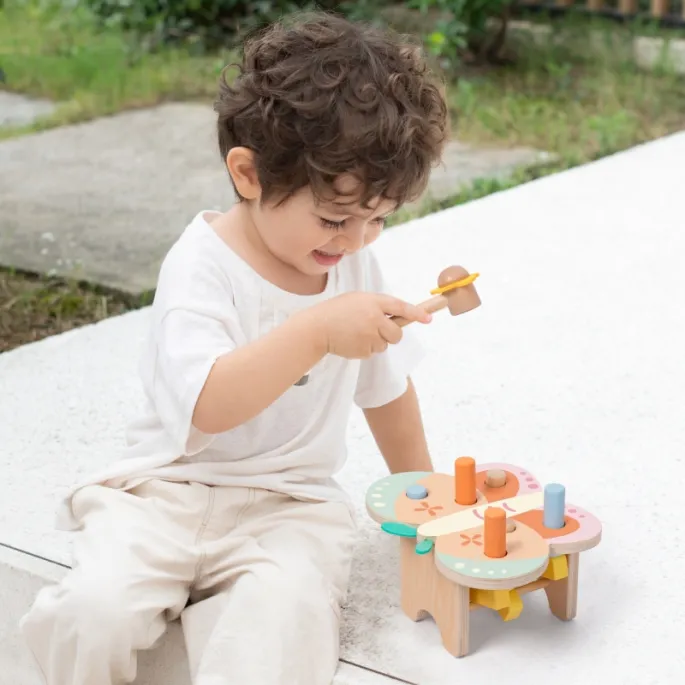 Pastelowy młoteczek w kształcie kwiatka w zestawie