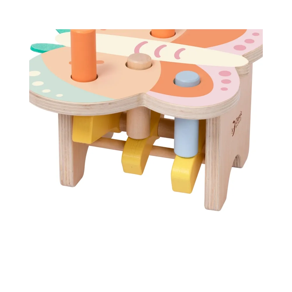 Sensoryczna zabawka motoryczna - wbijanie kołków