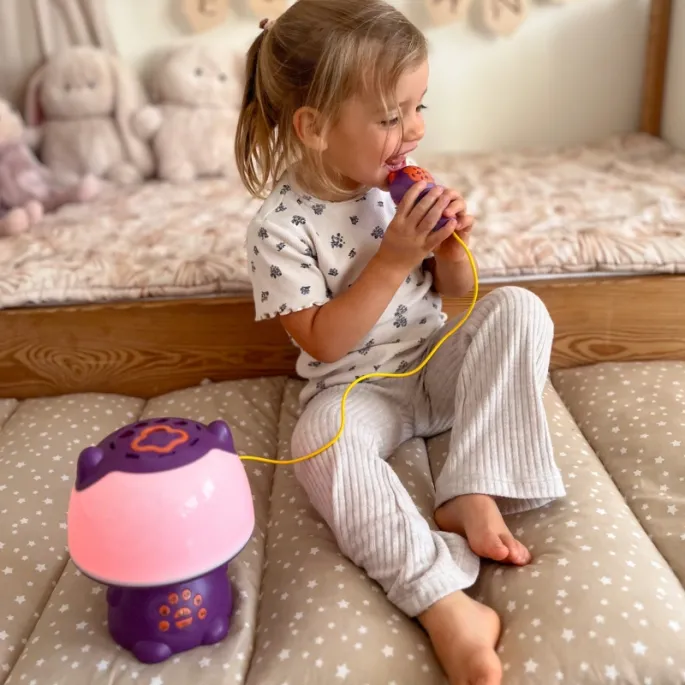 Multifunkcyjna lampka z wbudowanym głośnikiem stereo