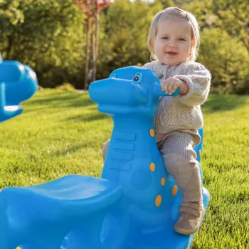 Ergonomiczny bujak rozwijający motorykę dzieci