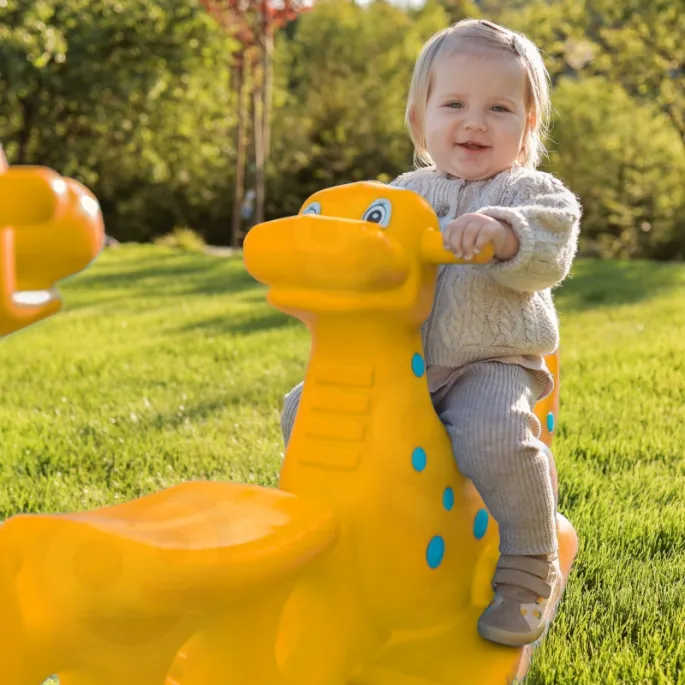 Ergonomiczny kształt bujaka dla maluchów