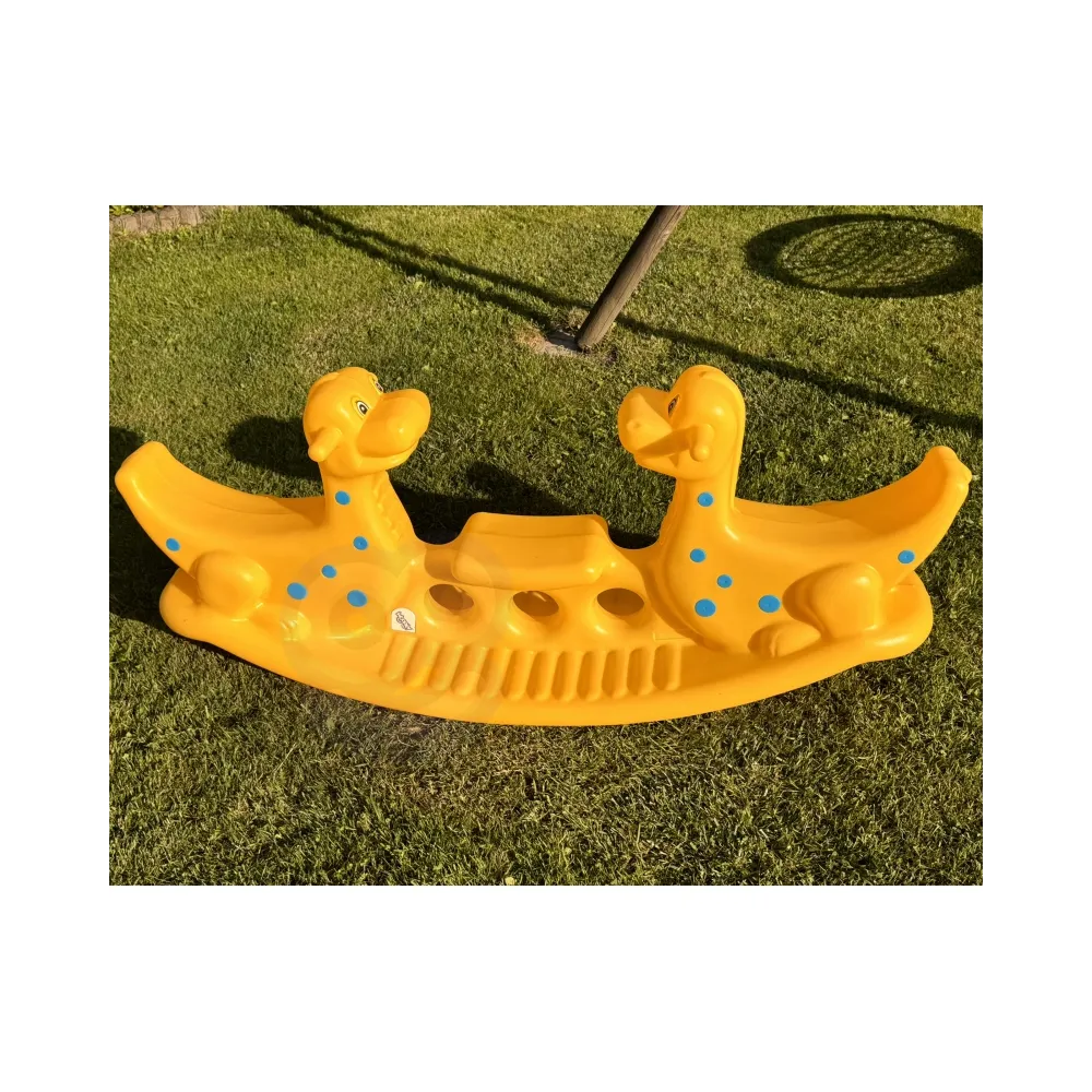 Dinozaur bujak do zabawy w ogrodzie