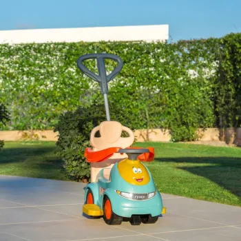 Wielofunkcyjny pchacz z obrotowymi kółkami