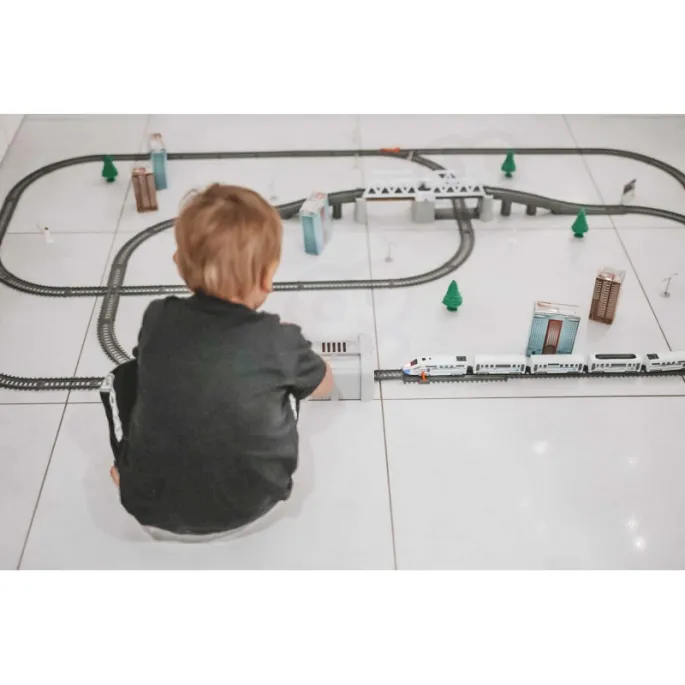 Zestaw z tunelami i akcesoriami dla młodych maszynistów