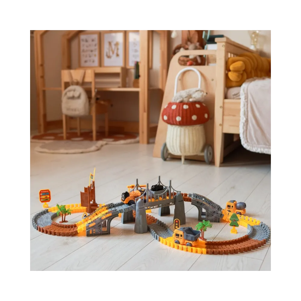 Kolejka elektryczna Woopie z mostami, zakrętami i dekoracjami