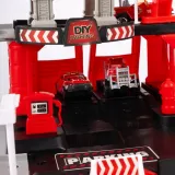 Żywotne kolory parkingu z rampami dla dzieci