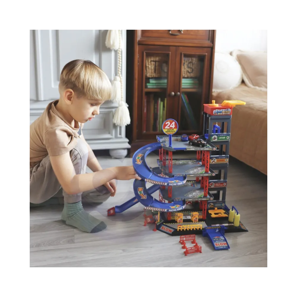 Interaktywny parking z myjnią i stacją benzynową