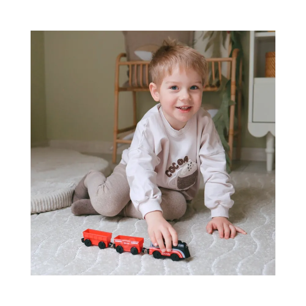 Kolorowy pociąg elektryczny dla dzieci od 3 lat;