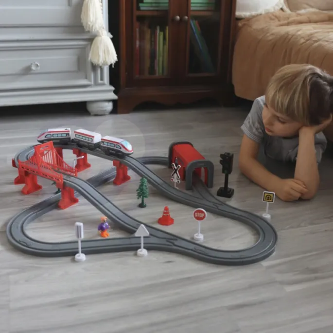 Zestaw kolejowy z lokomotywą i tunelami