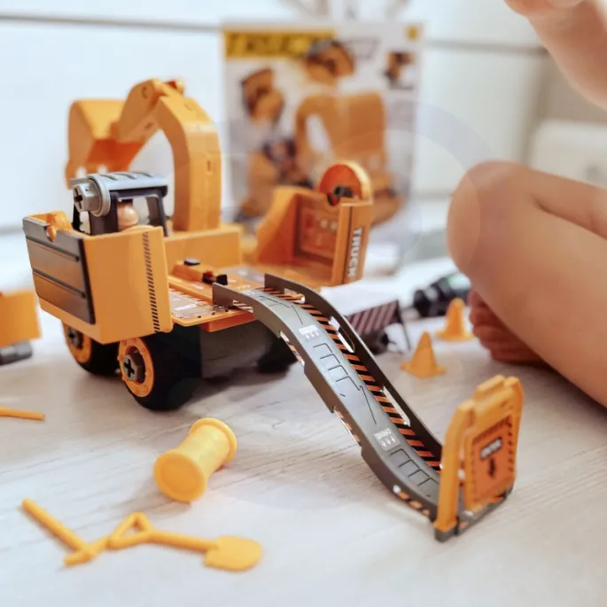 Figurka budowlańca z zestawu WOOPIE