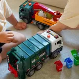 WOOPIE Ciężarówka Śmieciarka z Dźwigiem Segregacja Śmieci - skala 1:10