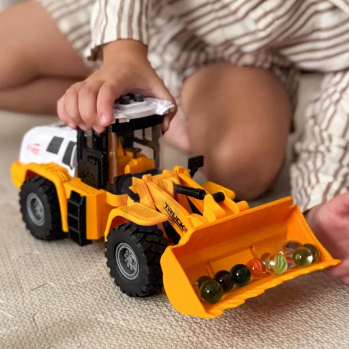 Realistyczna ładowarka budowlana dla dzieci.