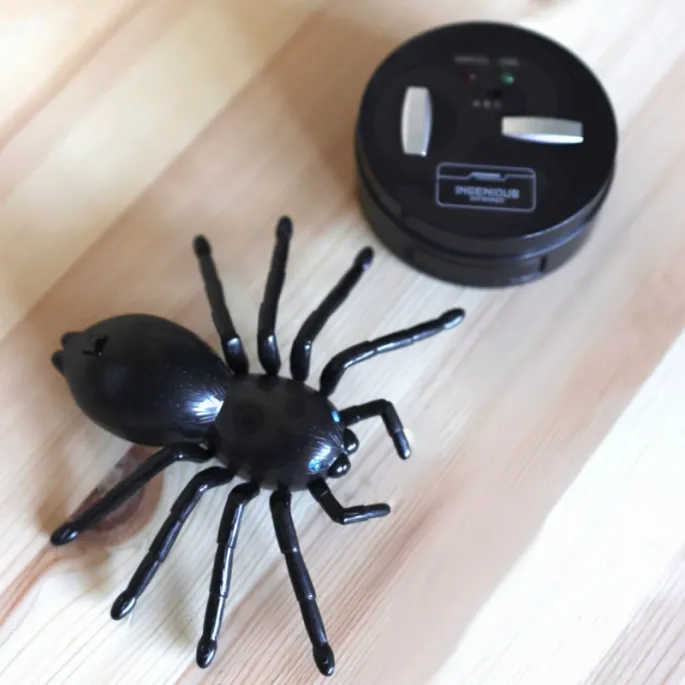 Pająk zdalnie sterowany - pilot do wciągających gier