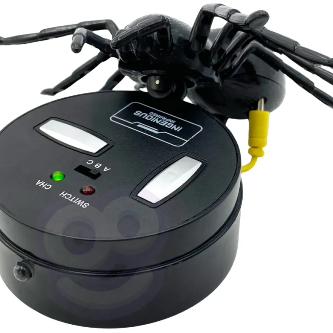 Zabawny pająk na pilota z efektownym designem