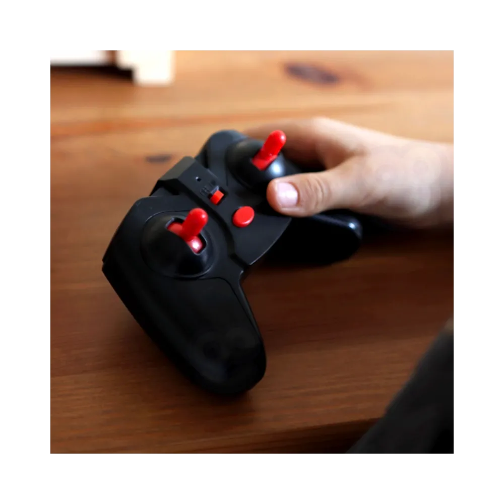 Bezpieczne auto RC dla dzieci od 3 roku życia.