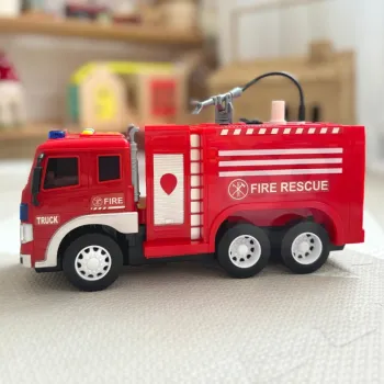 Wóz strażacki WOOPIE z funkcją gaszenia pożaru