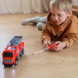 woz strażacki z efektami świetlnymi dla dzieci