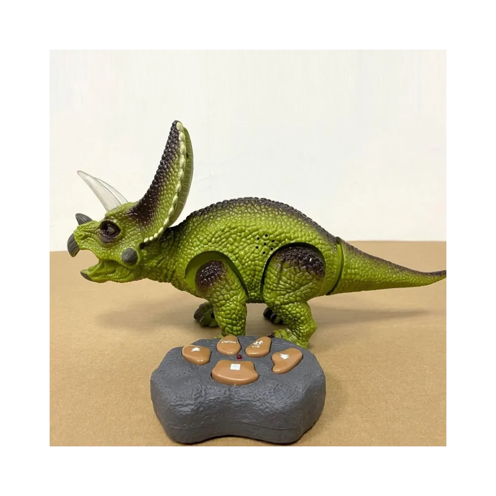 Interaktywny Triceratops tańczący z pilotem w ręku