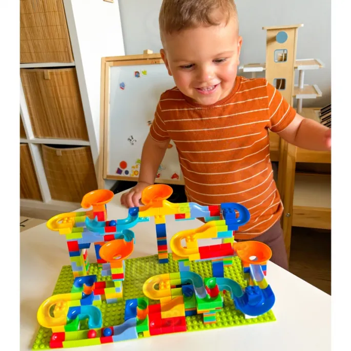 Dziecięca zjeżdżalnia kulkowa do samodzielnego montażu