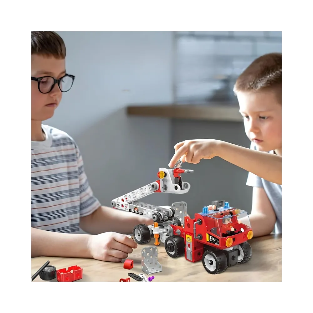 Czerwono-białe elementy pojazdów ratunkowych.