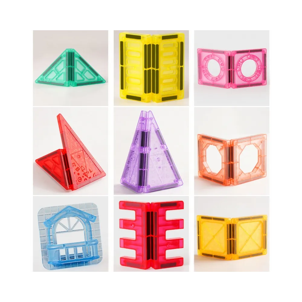 Zbliżenie na zestaw 110 elementów magnetycznych klocków edukacyjnych