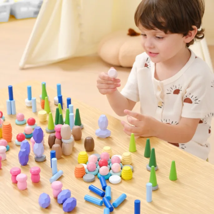 Elastyczne klocki VIGA wspierają rozwój manualny u dzieci.
