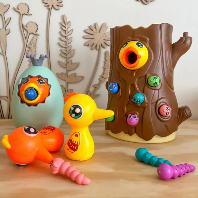 Gra rozwijająca motorykę dzieci - Złap Robaczka