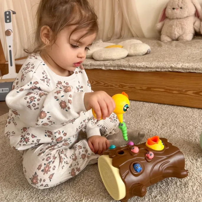 Rodzinna gra Złap Robaczka przez WOOPIE