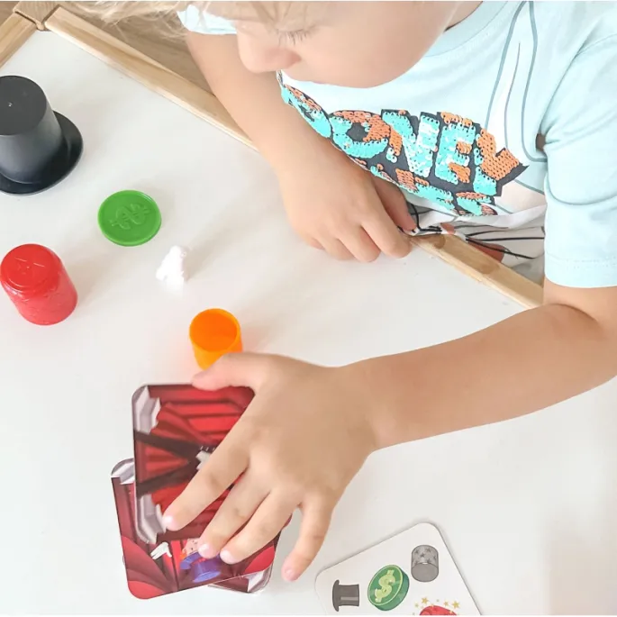 Zestaw kart wyzwań dla małych magików