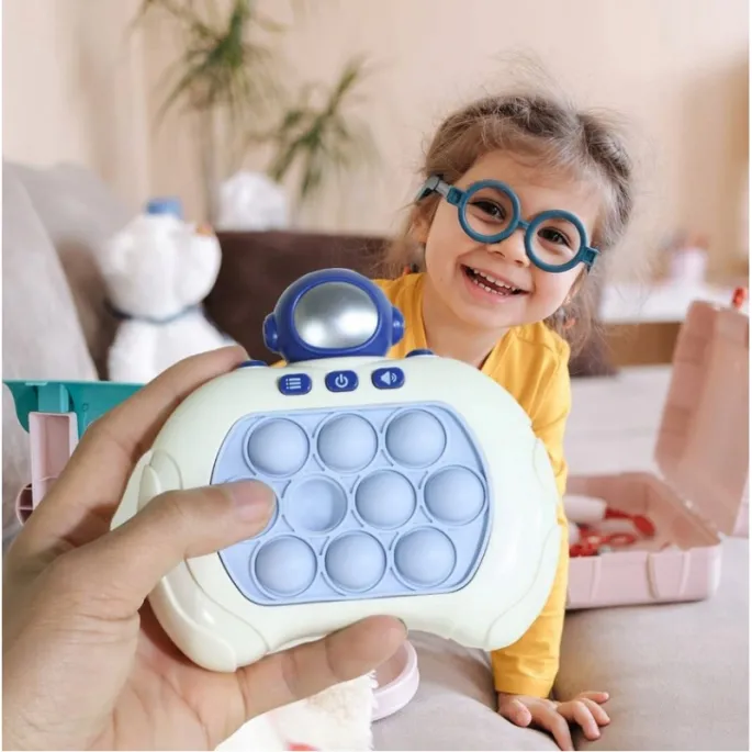 Tryby gry w POP IT Astronauta: pamięciowy, punktacji i więcej