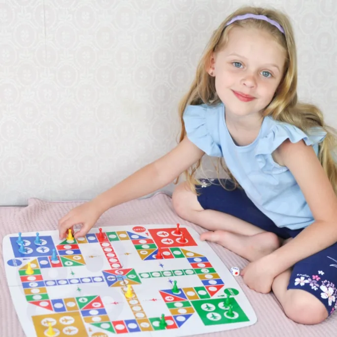 Chińczyk w wersji 2w1 z dynamiczną grą detektywistyczną