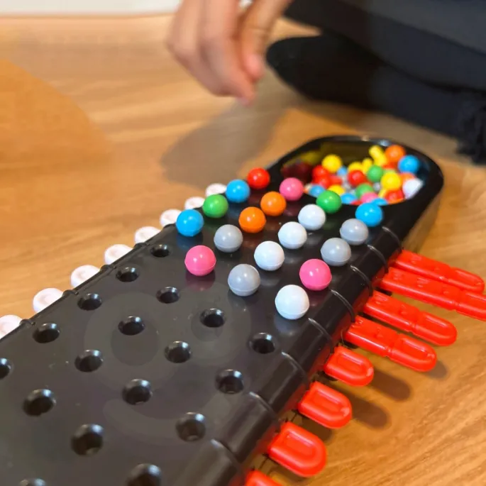 Zabawa dla dzieci i dorosłych - WOOPIE Łamanie Kodu.