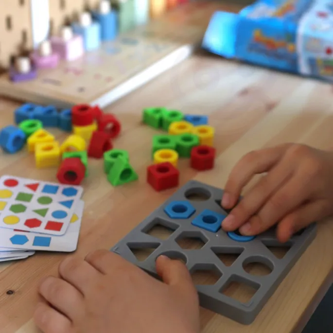 WOOPIE Gra Logiczna - idealna dla dzieci od 2 lat.