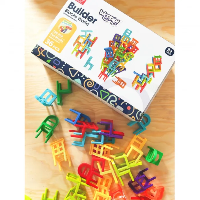 Zręcznościowa układanka z kolorowymi krzesełkami