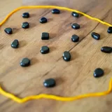 WOOPIE Gra Kamienie Magnetyczne w Sznurku 20 el.