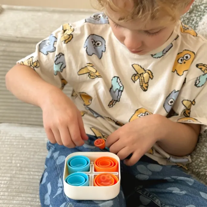 Gry planszowe rozwijające logiczne myślenie.